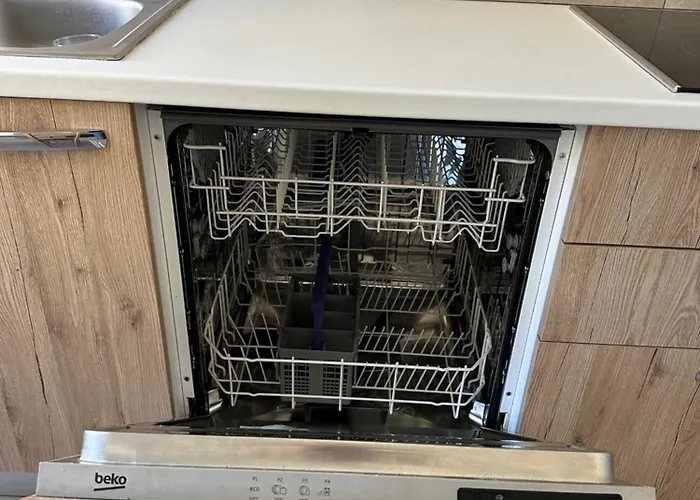 Minimal, Breezy, Coastal Chic Life * Valletta