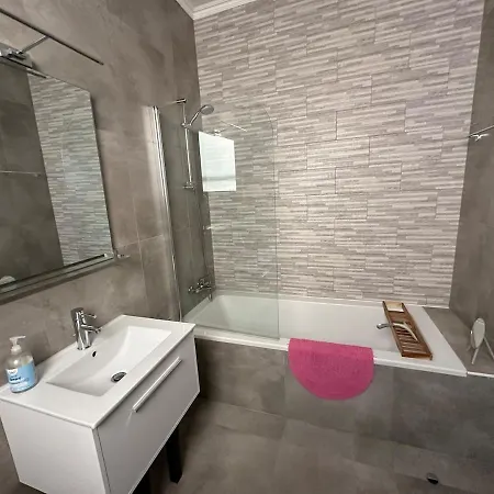 Minimal, Breezy, Coastal Chic Life *