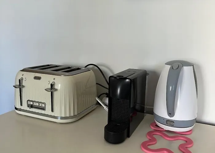 Minimal, Breezy, Coastal Chic Life * Valletta