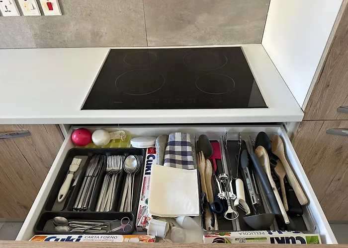 Minimal, Breezy, Coastal Chic Life